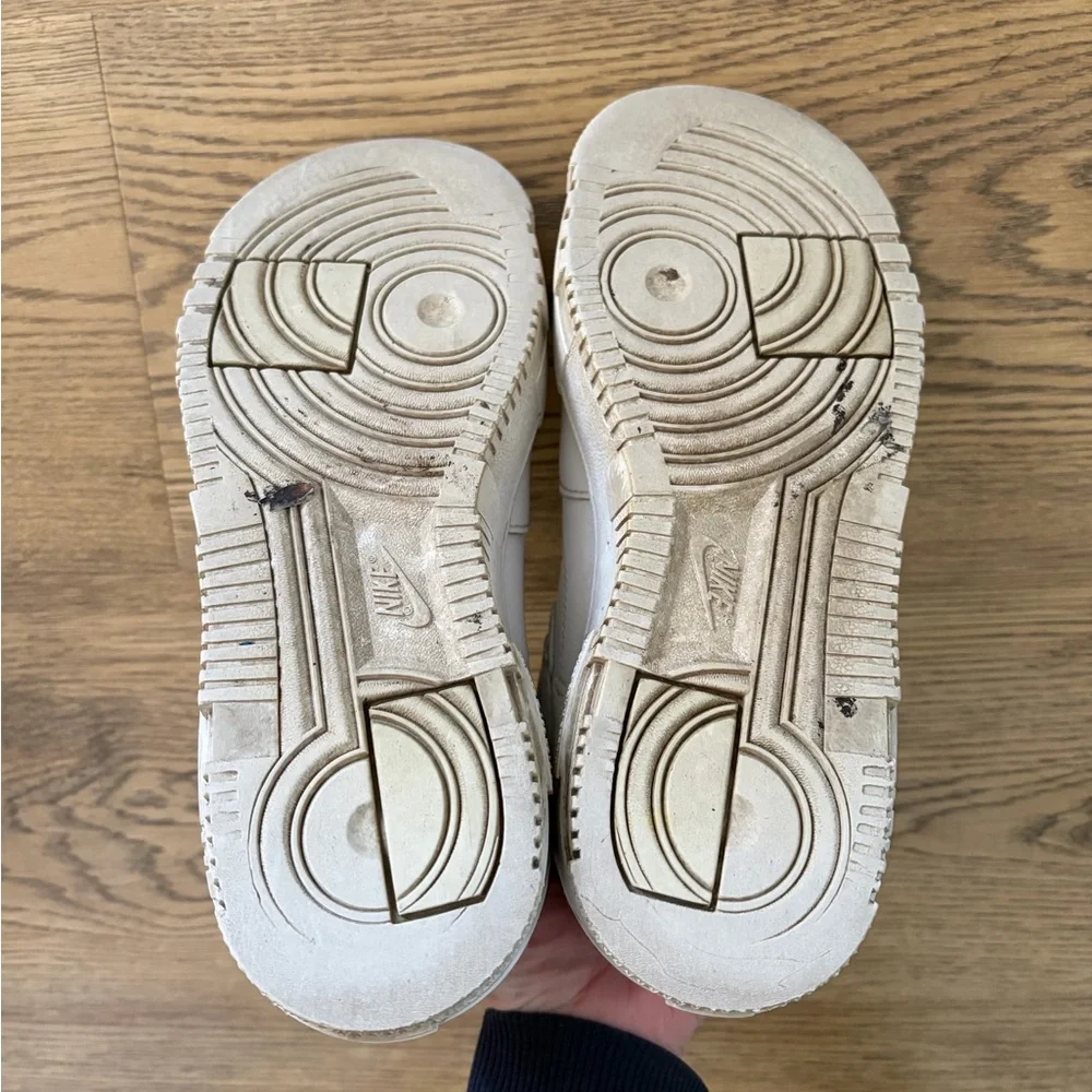 Nike size color